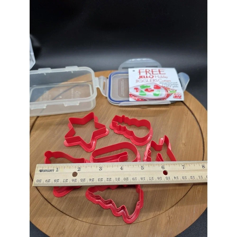6 NEW Jello Holiday Jigglers‎ Cutters Candy Cane Snowman Star Tree Bell Reindeer